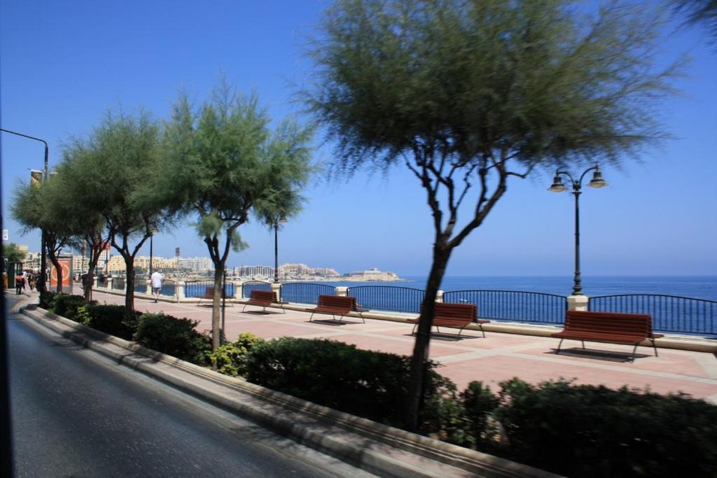 Super Luxury Apartment In Tigne Point, Amazing Sea Views Sliema Buitenkant foto